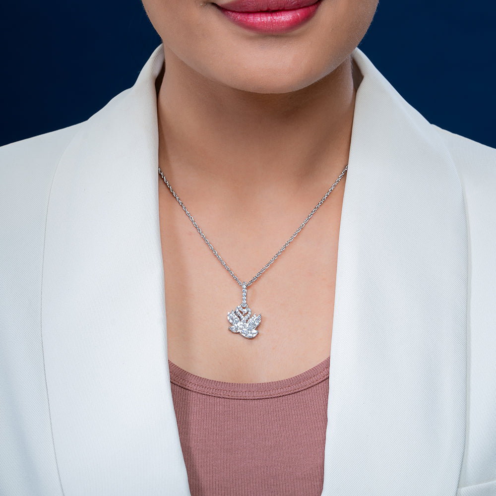 Reegalia Maple Bloom 925 Silver Pendant Necklace.