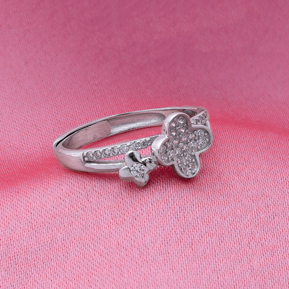 Reegalia Clover Spark Adjustable Ring in 925 Silver.