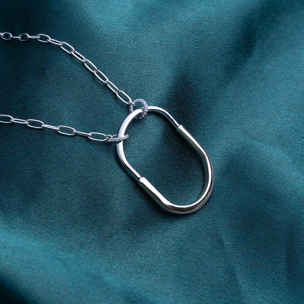 Reegalia Urban Link Oval Pendant Chain in 925 Silver.