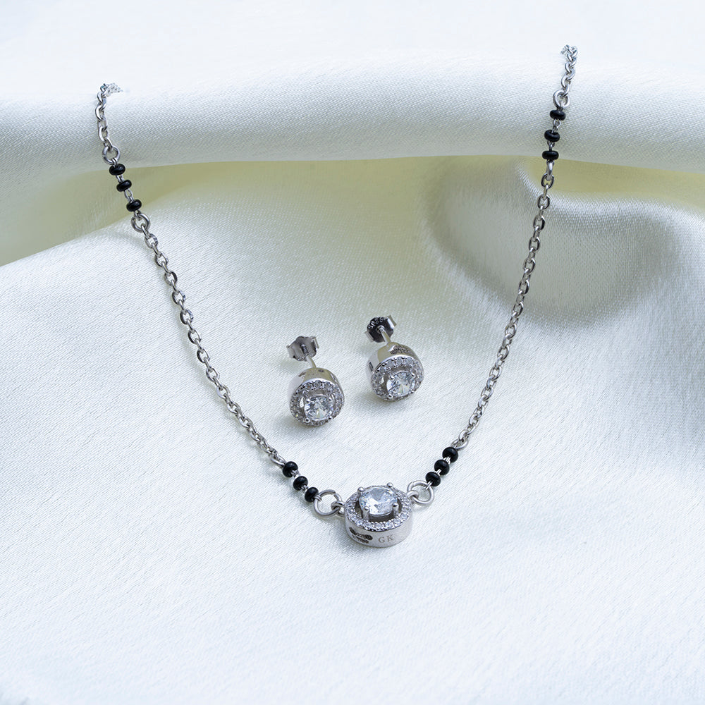 Reegalia Sterling Silver Solitaire Mangalsutra Necklace Set.