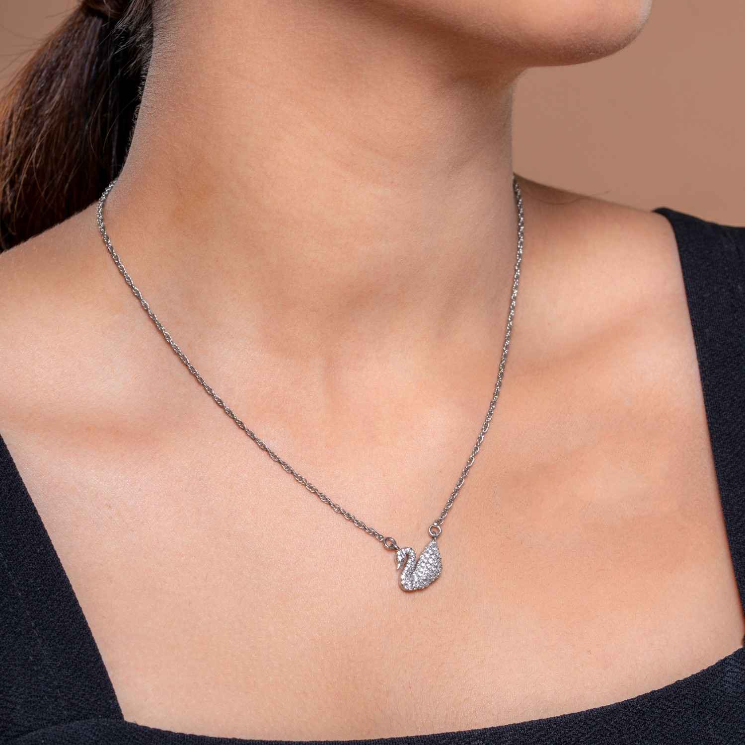Reegalia  925 Sterling Silver Swan Pendant Set with Earrings