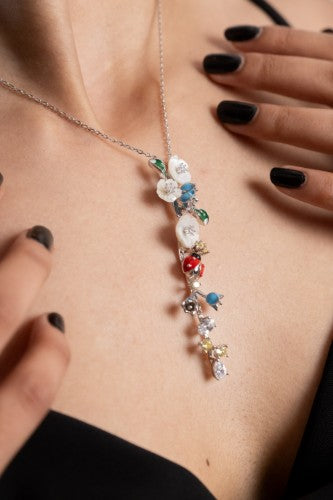 Reegalia Blossom Symphony Set – 925 Silver Floral Pendant & Earrings