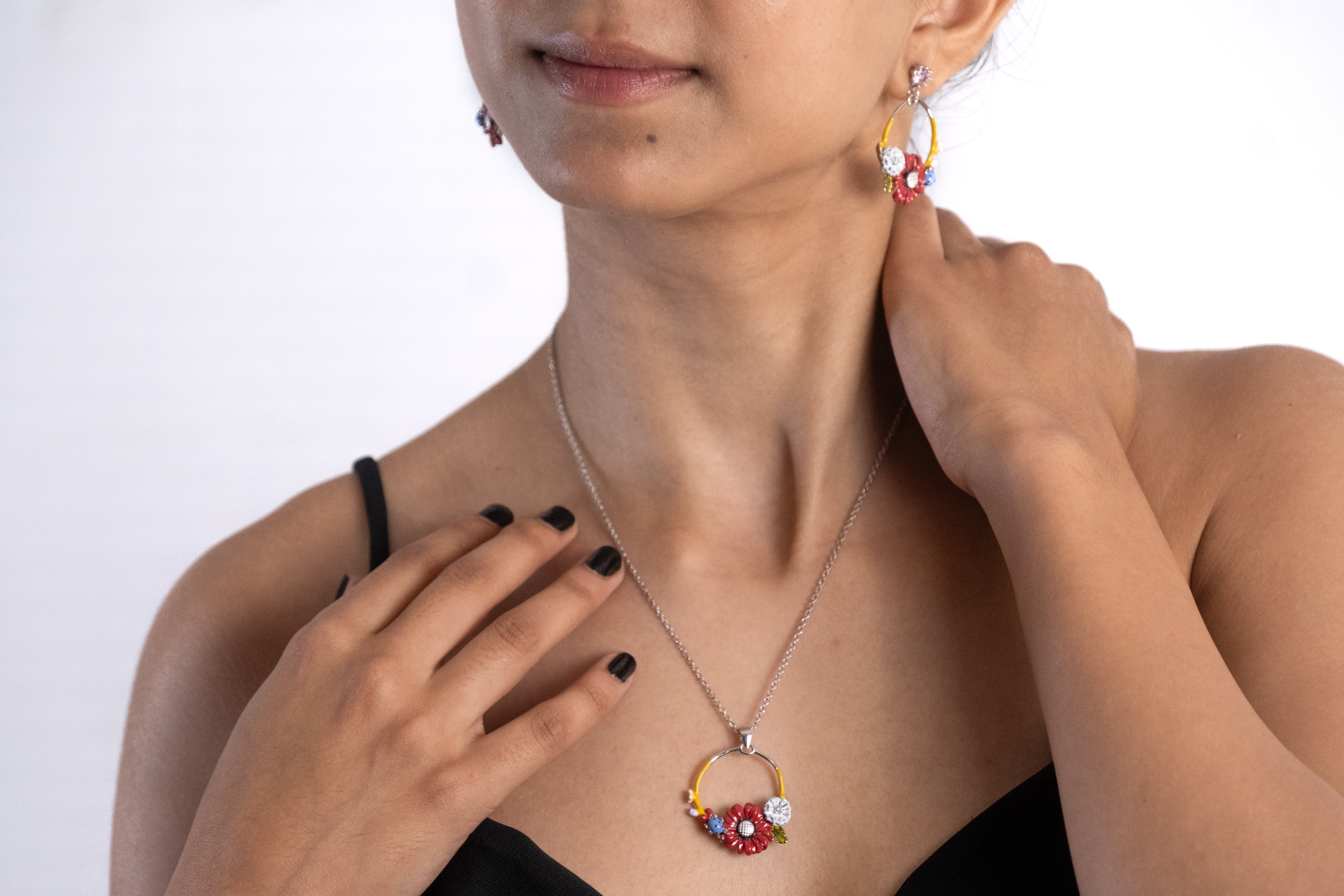 Reegalia Blooming Garden Set – 925 Silver Enamel Floral Necklace & Earrings