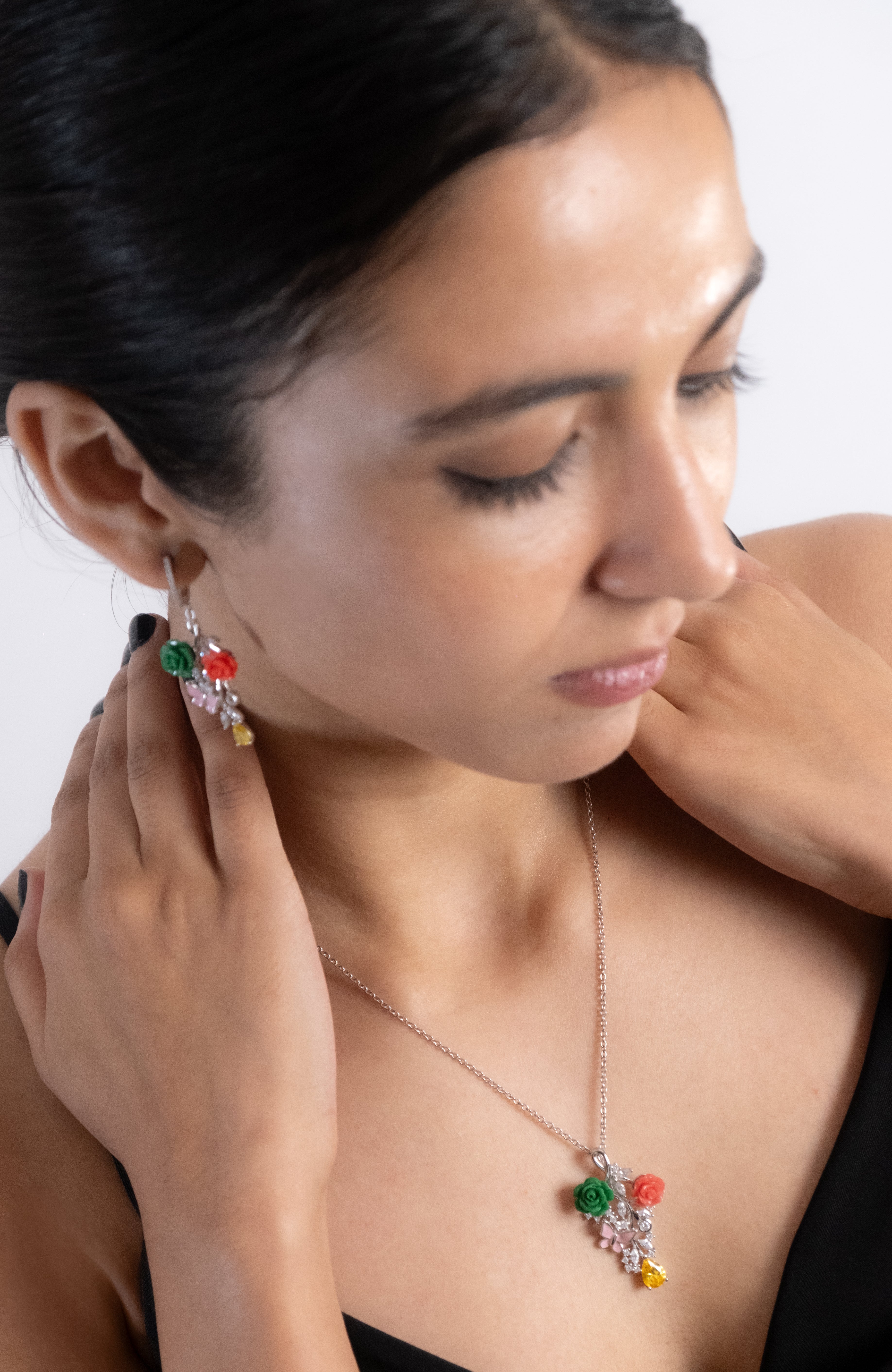 Reegalia Spring Chirp Earrings & Pendal With out Chain– 925 Silver