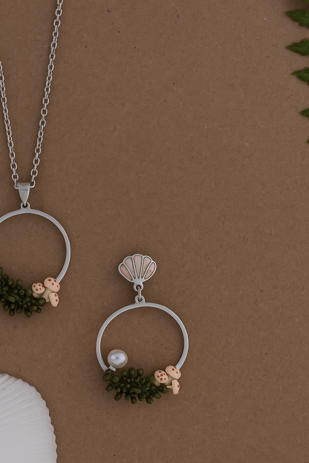 Reegalia Elara Bloom Set – 925 Silver Necklace & Earrings with Pearl and Bead Accents.
