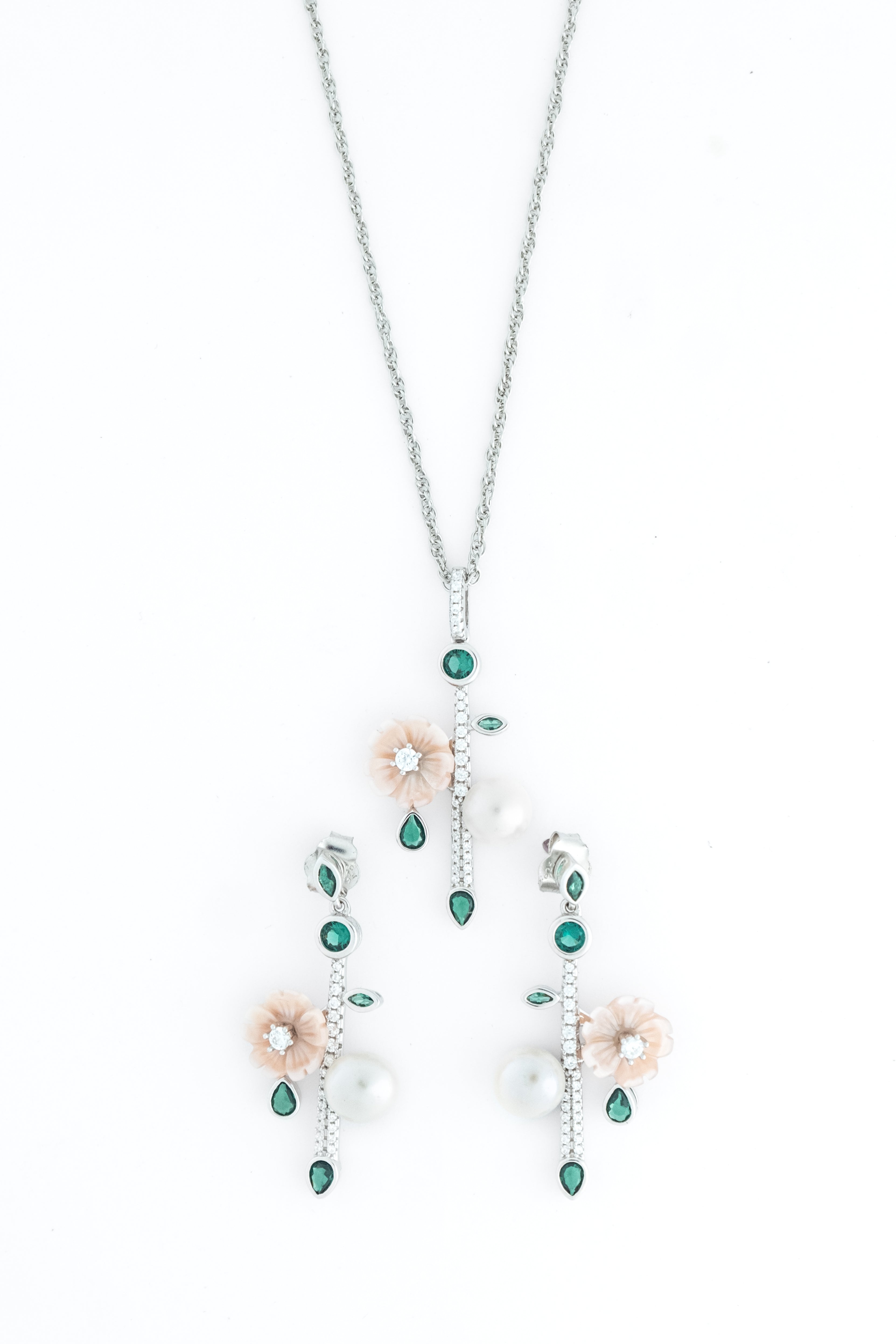 Reegalia Garden Bloom Pendant Set – 925 Silver Pendant & Earrings  without Chain