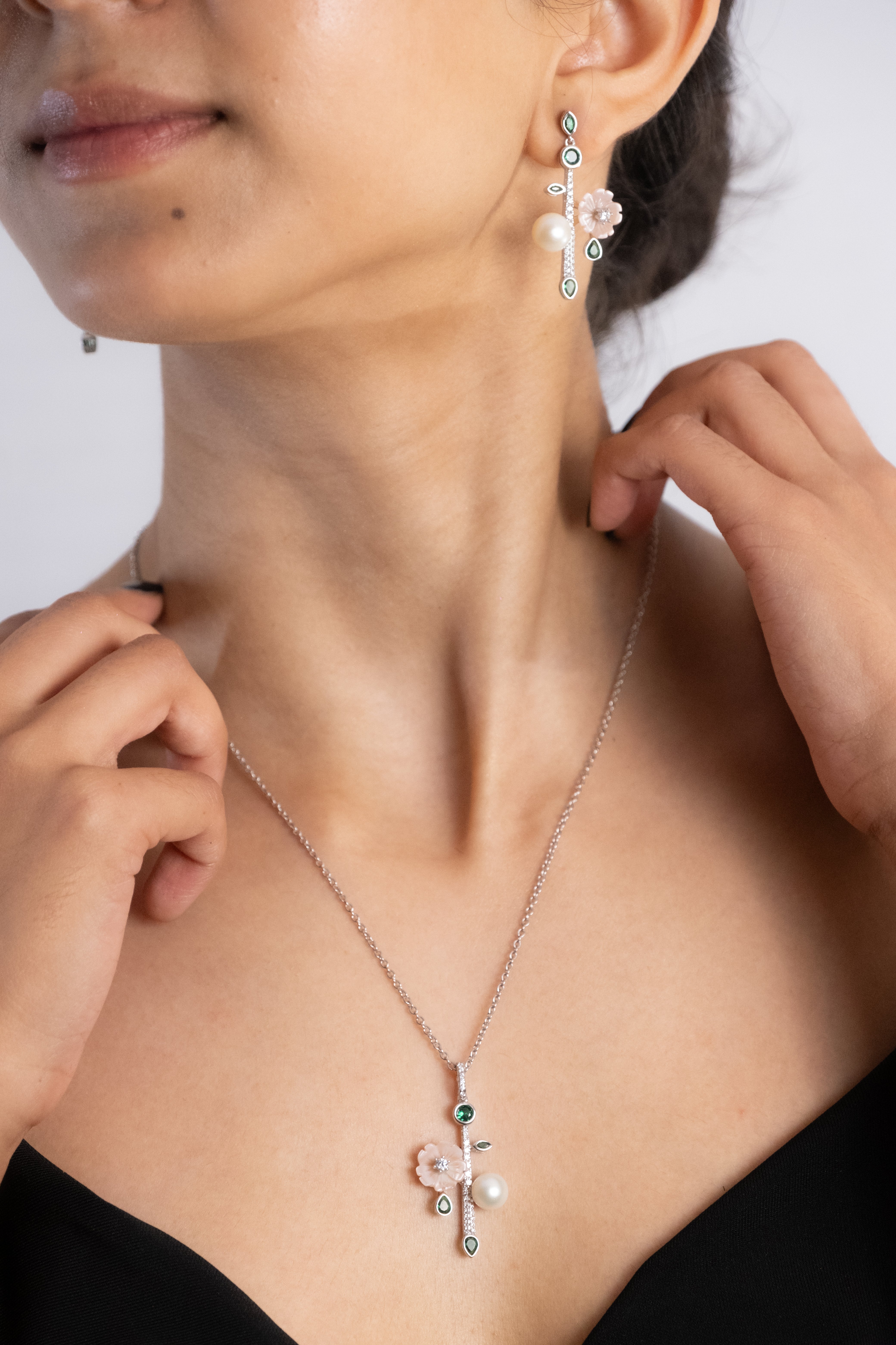 Reegalia Garden Bloom Pendant Set – 925 Silver Pendant & Earrings  without Chain