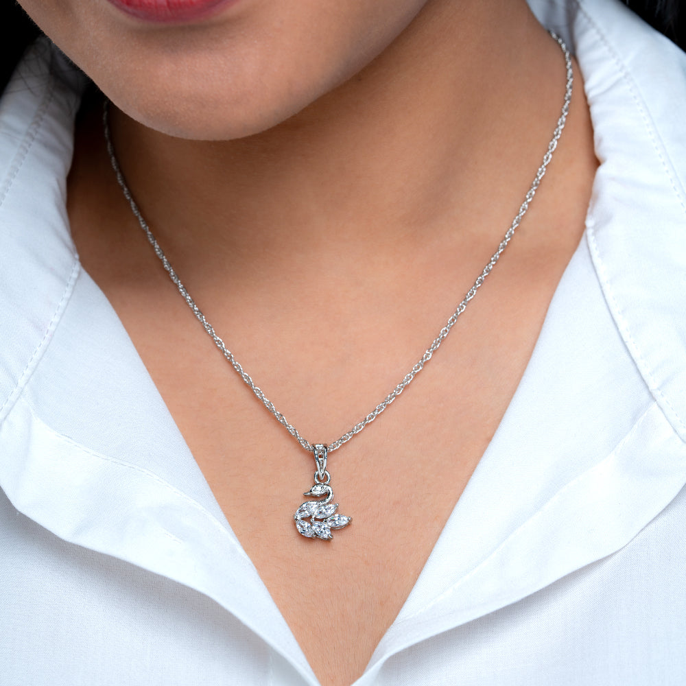 Reegalia PawPrint 925 Silver Pendant Necklace.