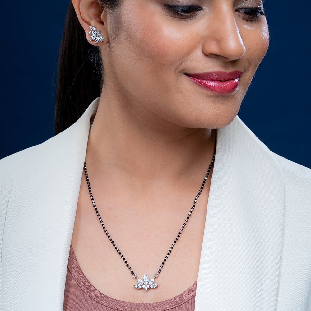 Reegalia Lotus Radiance Mangalsutra Set – 925 Silver.
