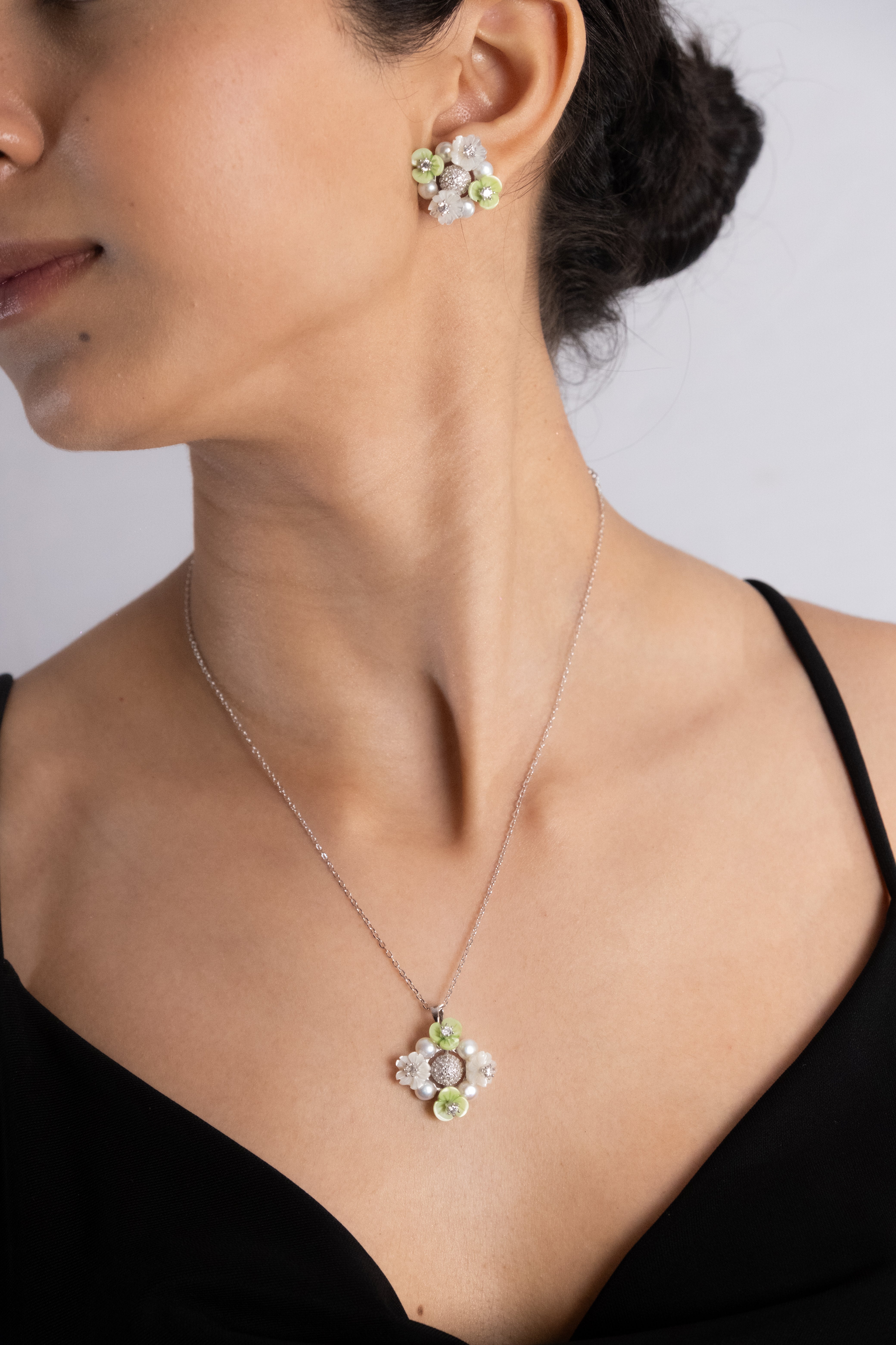 Reegalia Spring Bloom Set – 925 Silver Necklace & Earrings