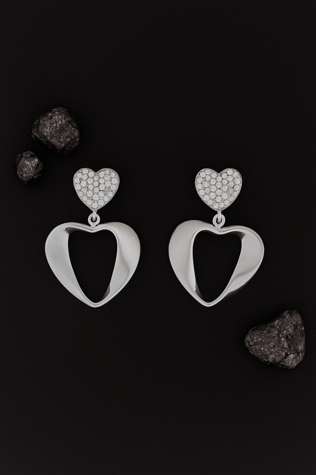 Reegalia Amoré Heart Drop Earrings – 925 Silver with Textured Finish.